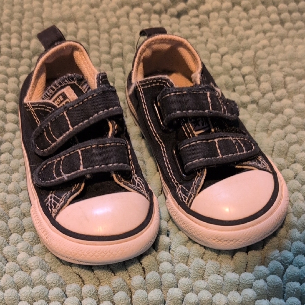 Converse Black and White Classic Sneakers